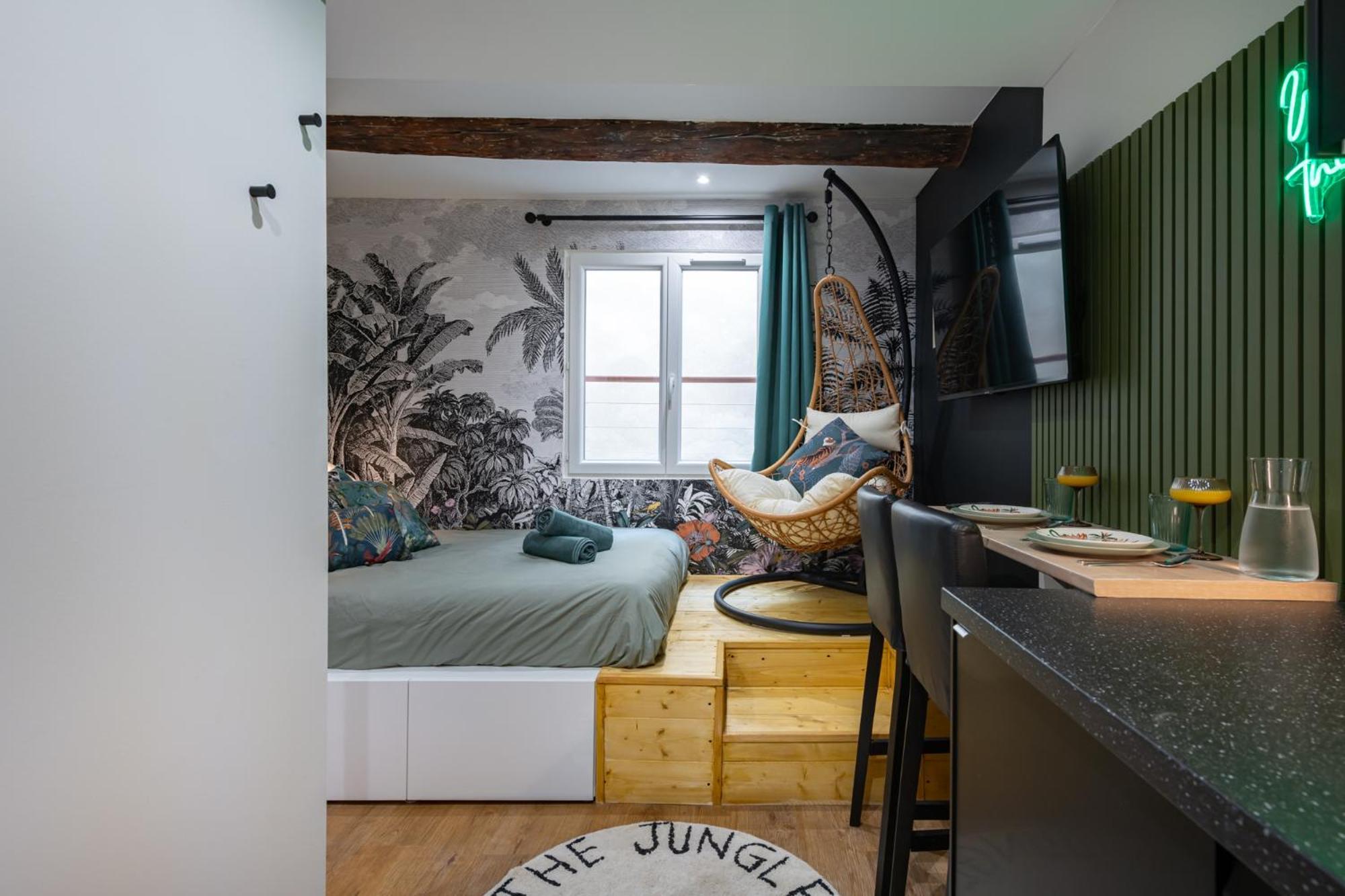 Jungle Republic Apartment Marseille Exterior photo
